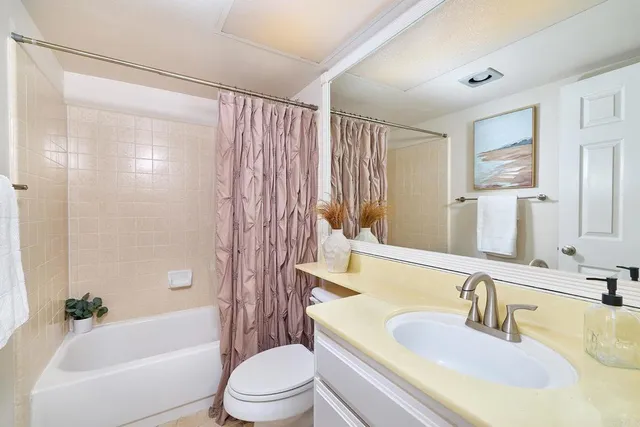 $899,000 | 11518 Madera Rosa Way, San Diego, CA 92124