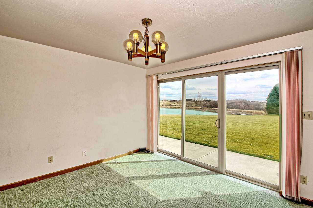 1420 18 Road Fruita, CO 81521 - Photo 16 of 42 a view of a room with window