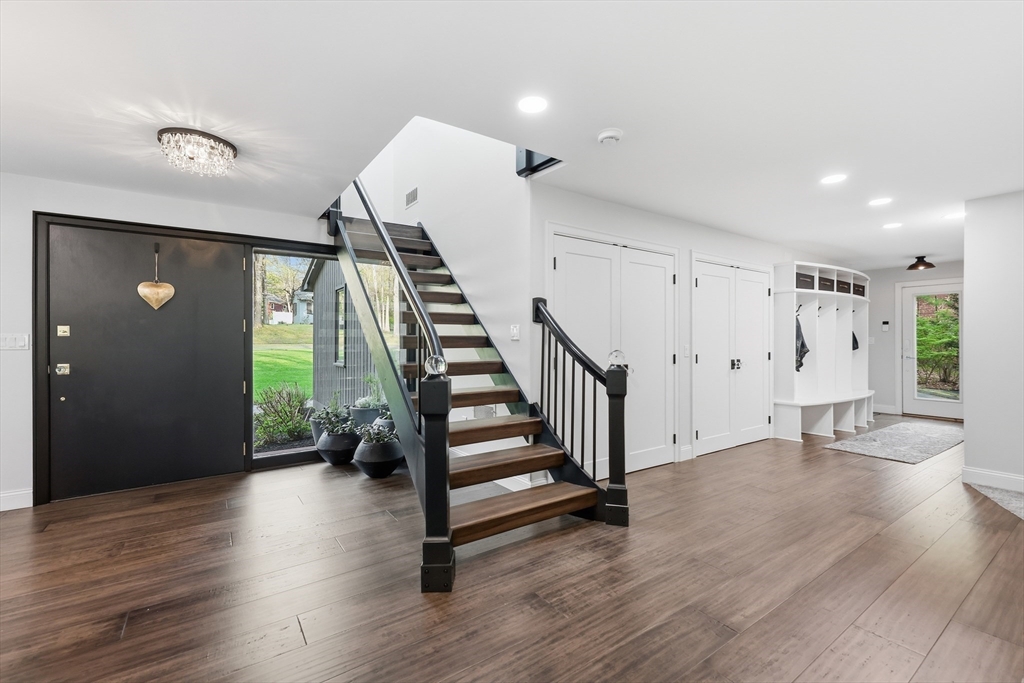 146 Brooks Road Longmeadow, MA 01106 - Photo 2 of 42 Gallery Image 2