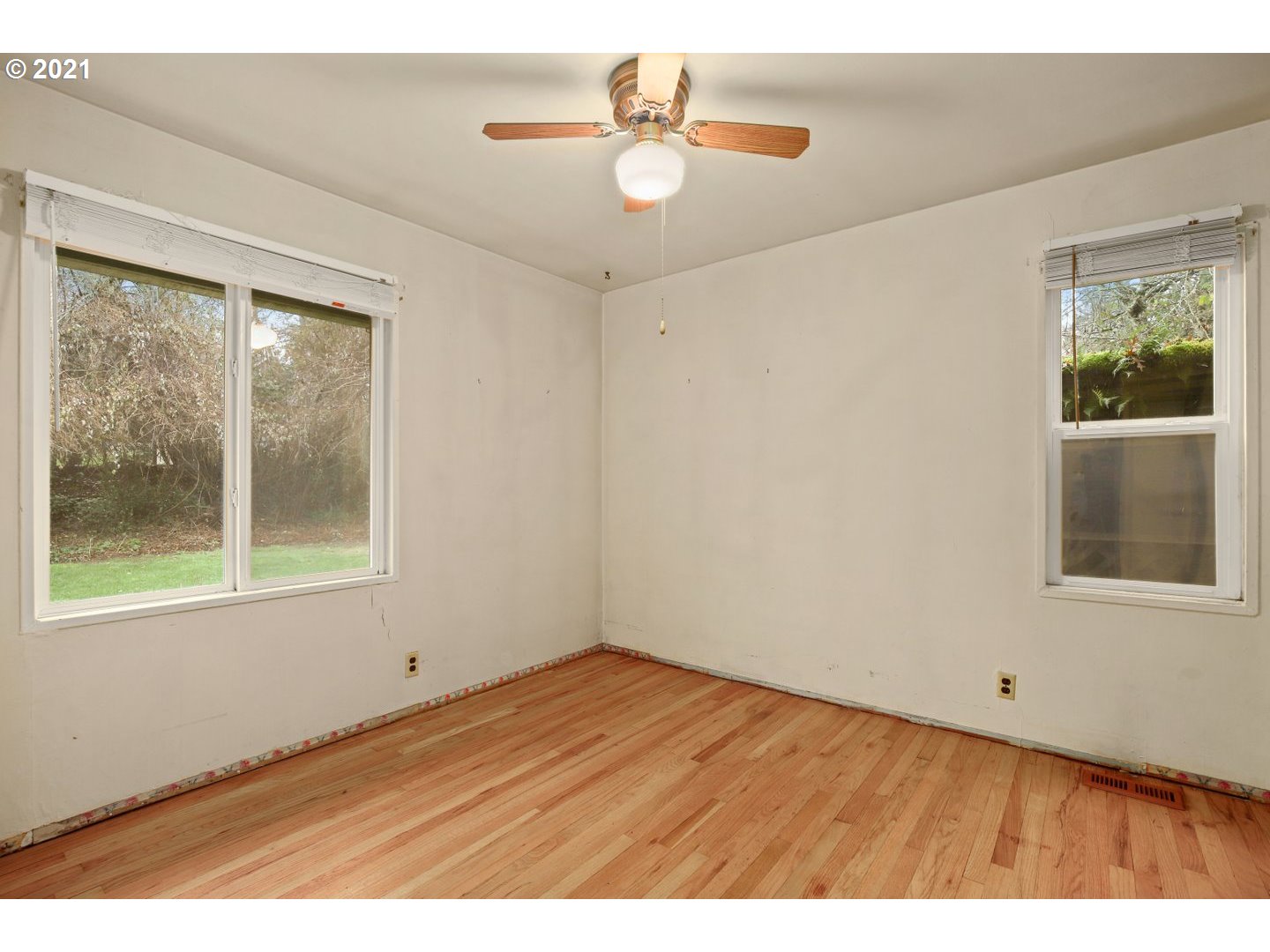 5823 Southwest Nebraska Street Portland, OR 97221 - Photo 14 of 21 Gallery Image 14