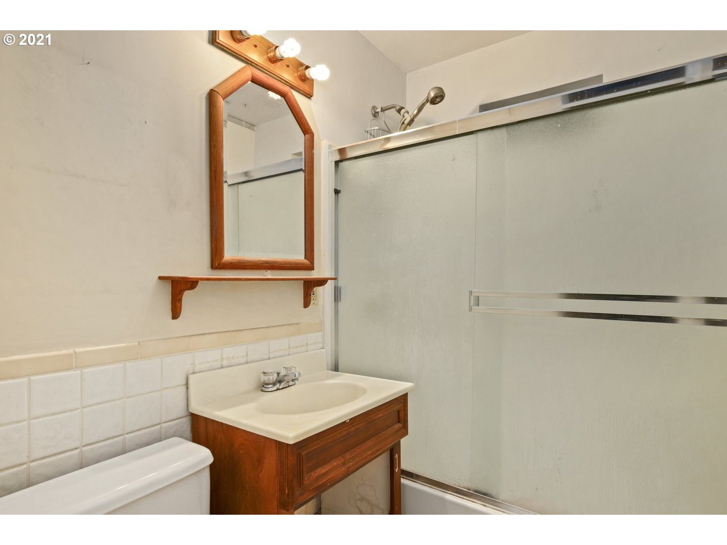 5823 Southwest Nebraska Street Portland, OR 97221 - Photo 15 of 21 Gallery Image 15