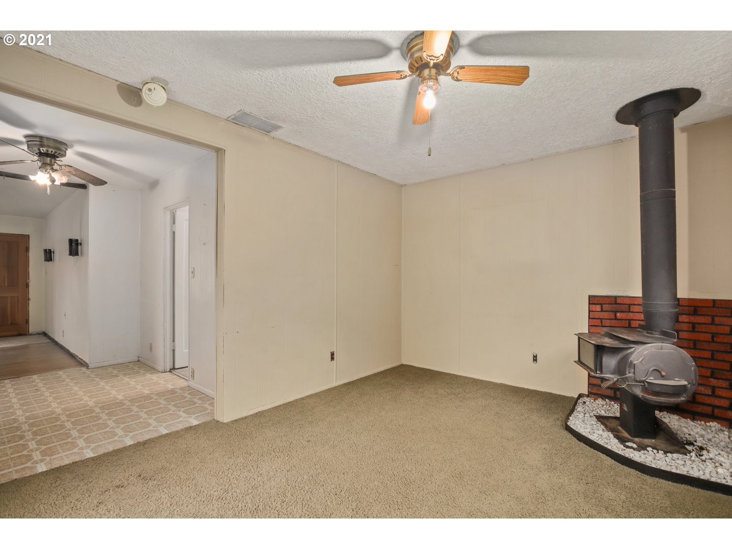 5823 Southwest Nebraska Street Portland, OR 97221 - Photo 7 of 21 Gallery Image 7