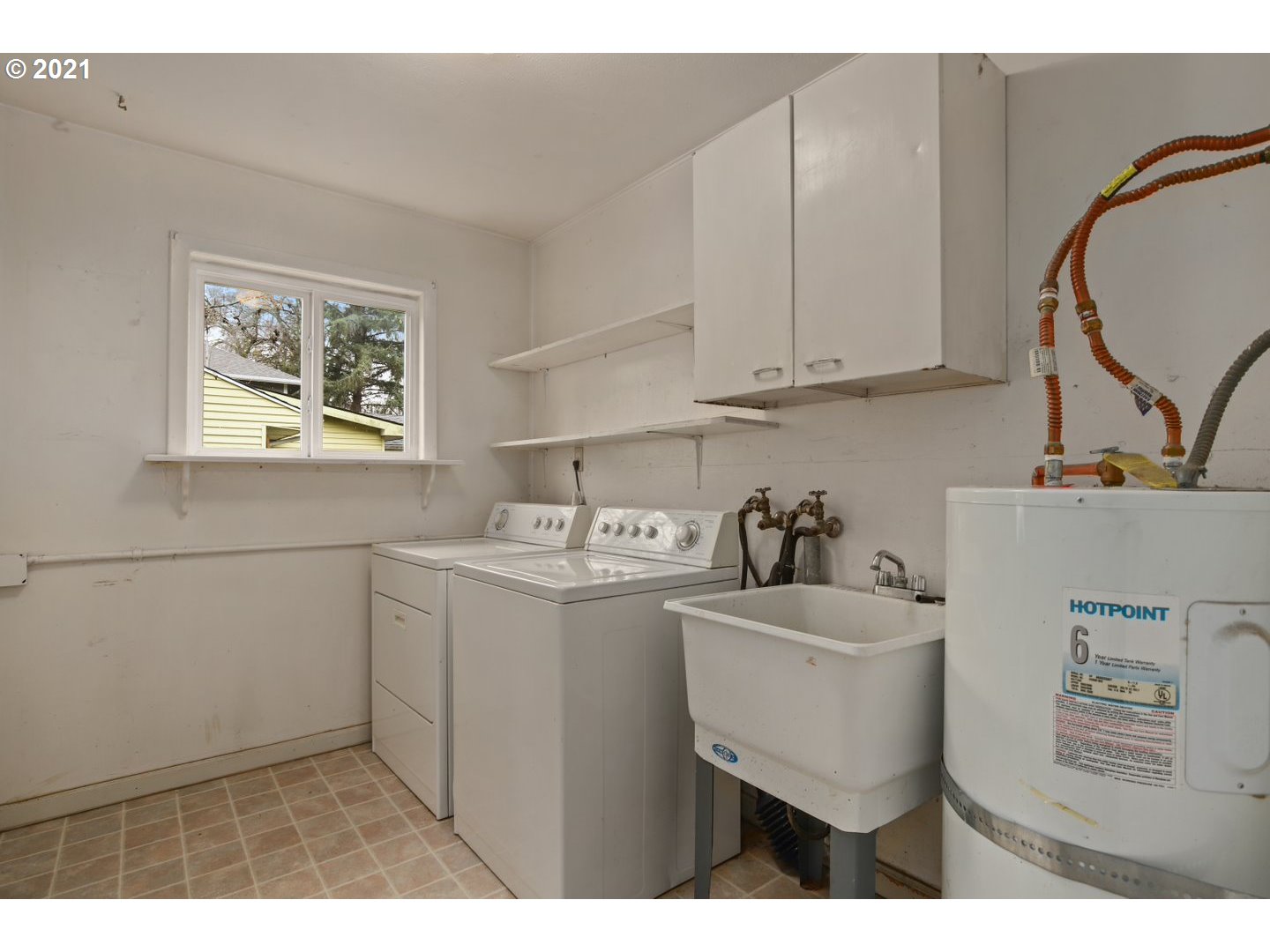 5823 Southwest Nebraska Street Portland, OR 97221 - Photo 8 of 21 Gallery Image 8