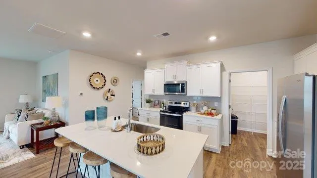 $339,000 | 1101 37th Ave Lane Northeast, Hickory, NC 28601