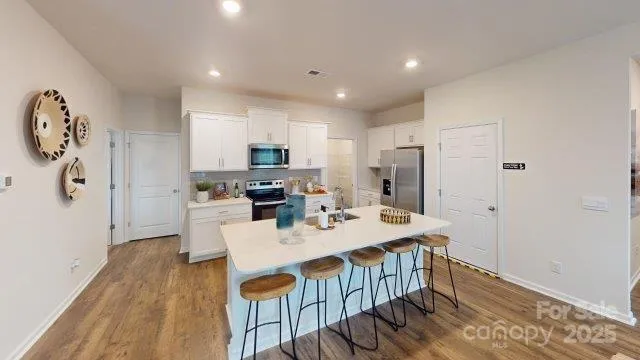 $339,000 | 1101 37th Ave Lane Northeast, Hickory, NC 28601