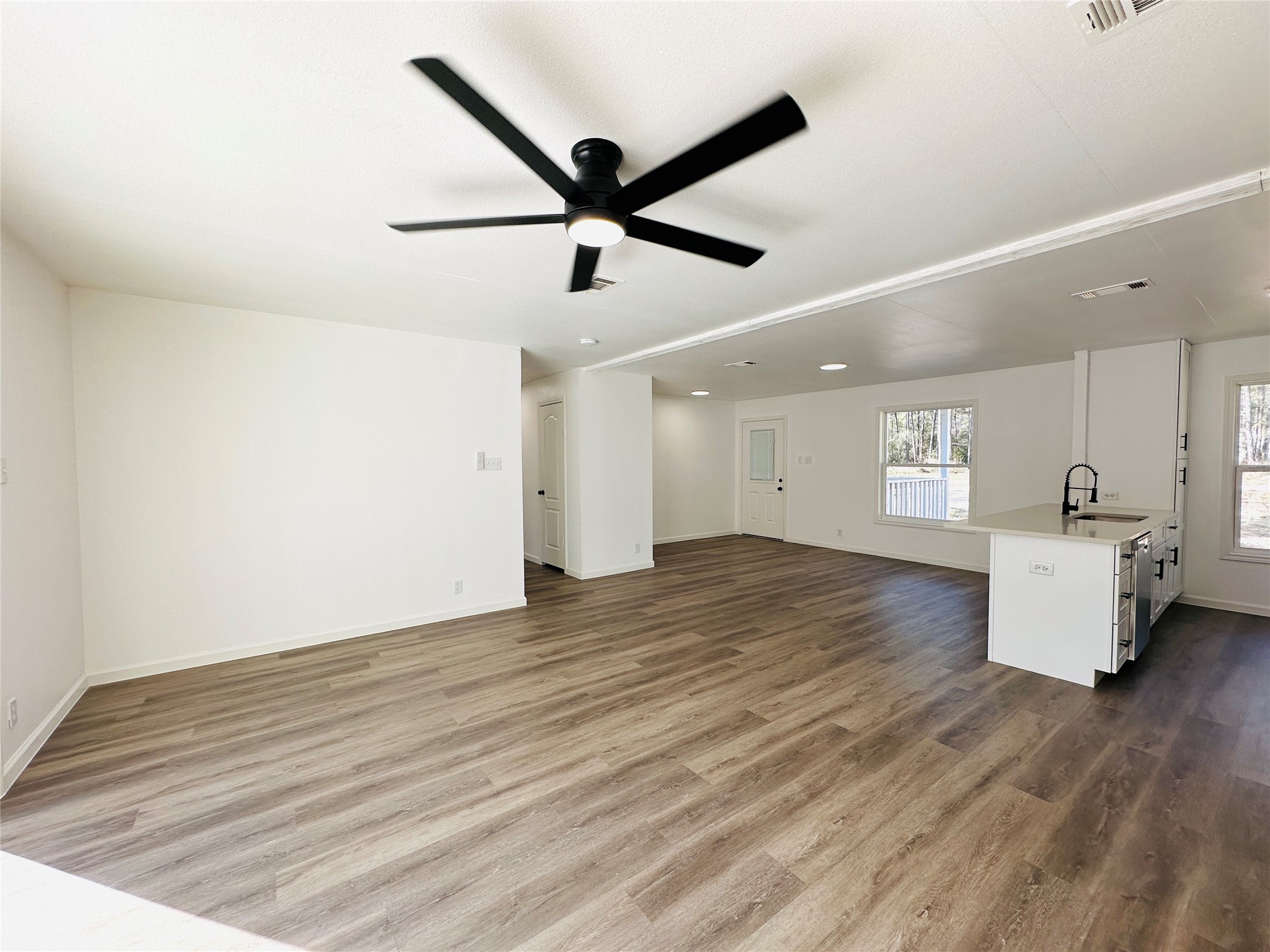 11269 Newton Circle Conroe, TX 77303 - Photo 21 of 39 a view of an empty room and window