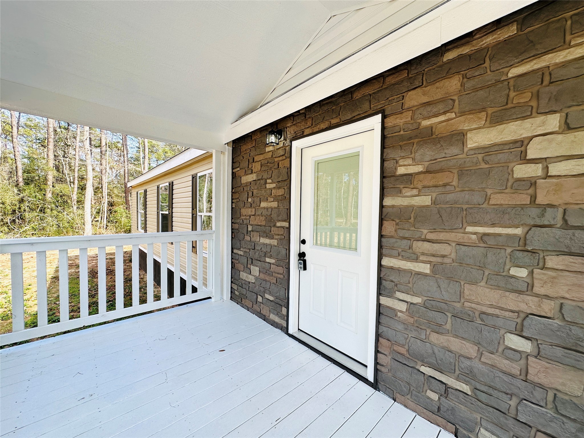 11269 Newton Circle Conroe, TX 77303 - Photo 4 of 39 a view of livingroom with furniture