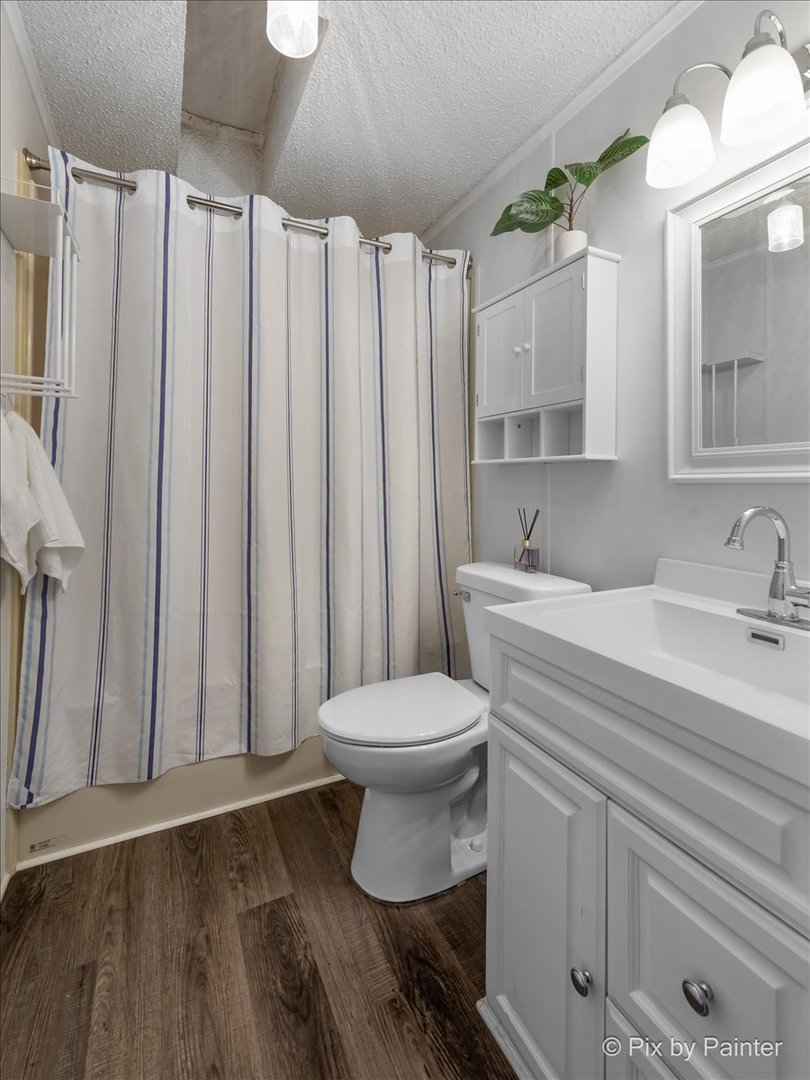 220 Melbrooke Road Elgin, IL 60123 - Photo 17 of 32