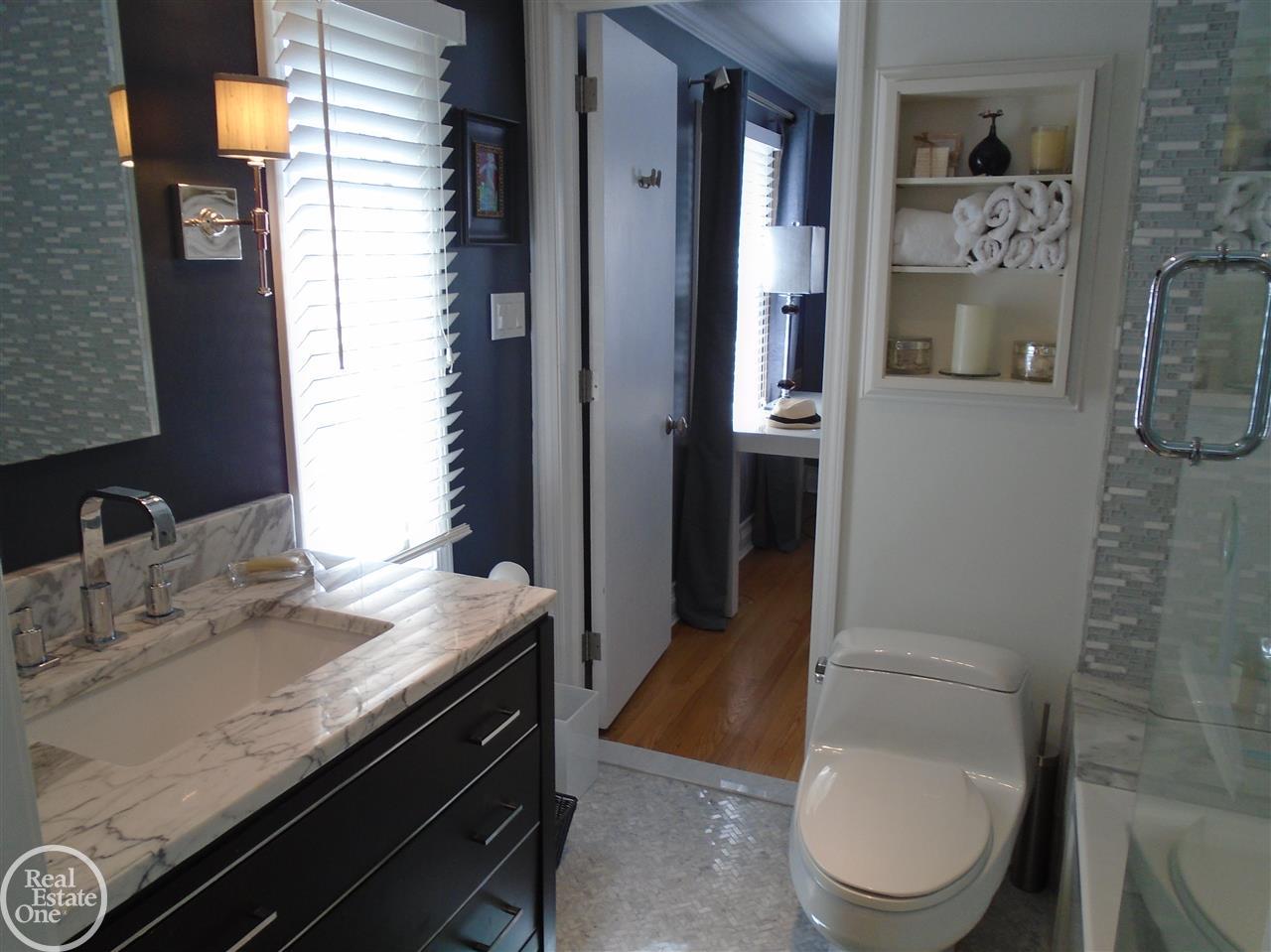671 Westchester Road Grosse Pointe, MI 48230 - Photo 37 of 71 31350780-36.JPG