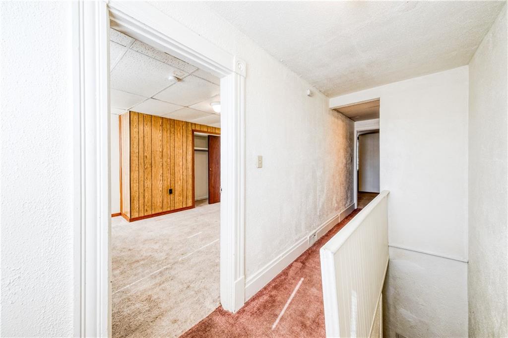 1509 Hatteras Street Pittsburgh, PA 15212 - Photo 23 of 28 a view of an entryway
