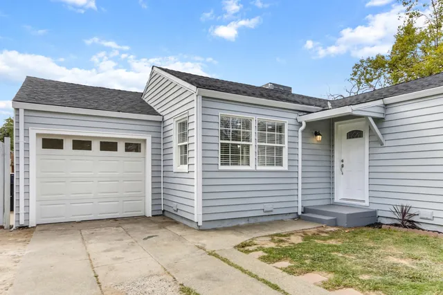 a view of a house with a pool