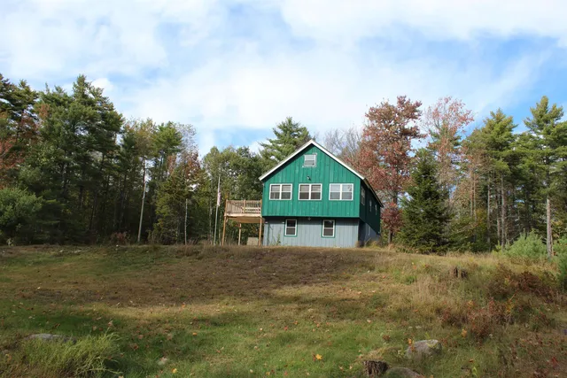 $389,900 | 8 Eliot Drive, Wakefield, NH 03830