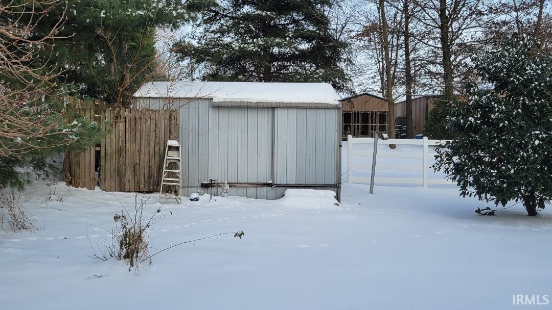 2740 South Sievers Road Vincennes, IN 47591 - Photo 3 of 13