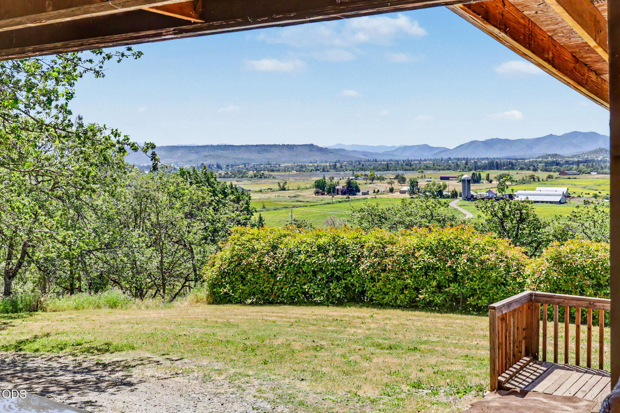 15336 Highway 62 Eagle Point, OR 97524 - Photo 10 of 50 10