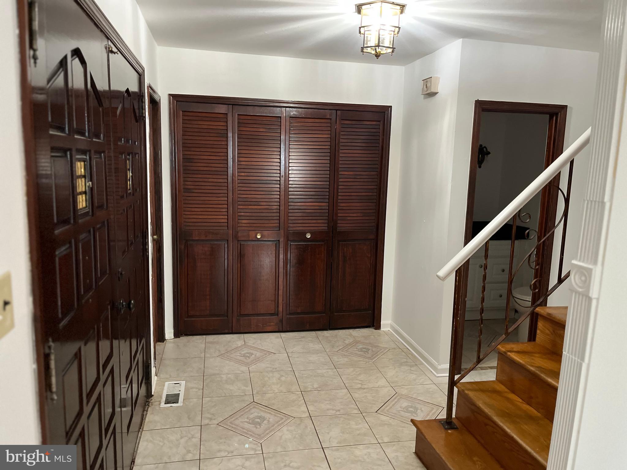 1863 Merlin Road Philadelphia, PA 19116 - Photo 20 of 46 Gallery Image 20