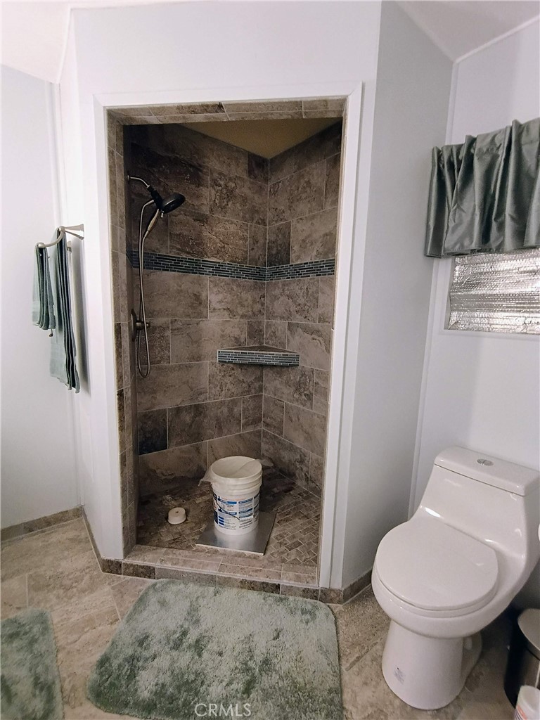 17640 Corkill Road, Unit 66 Desert Hot Springs, CA 92241 - Photo 29 of 45 Mst bathroom