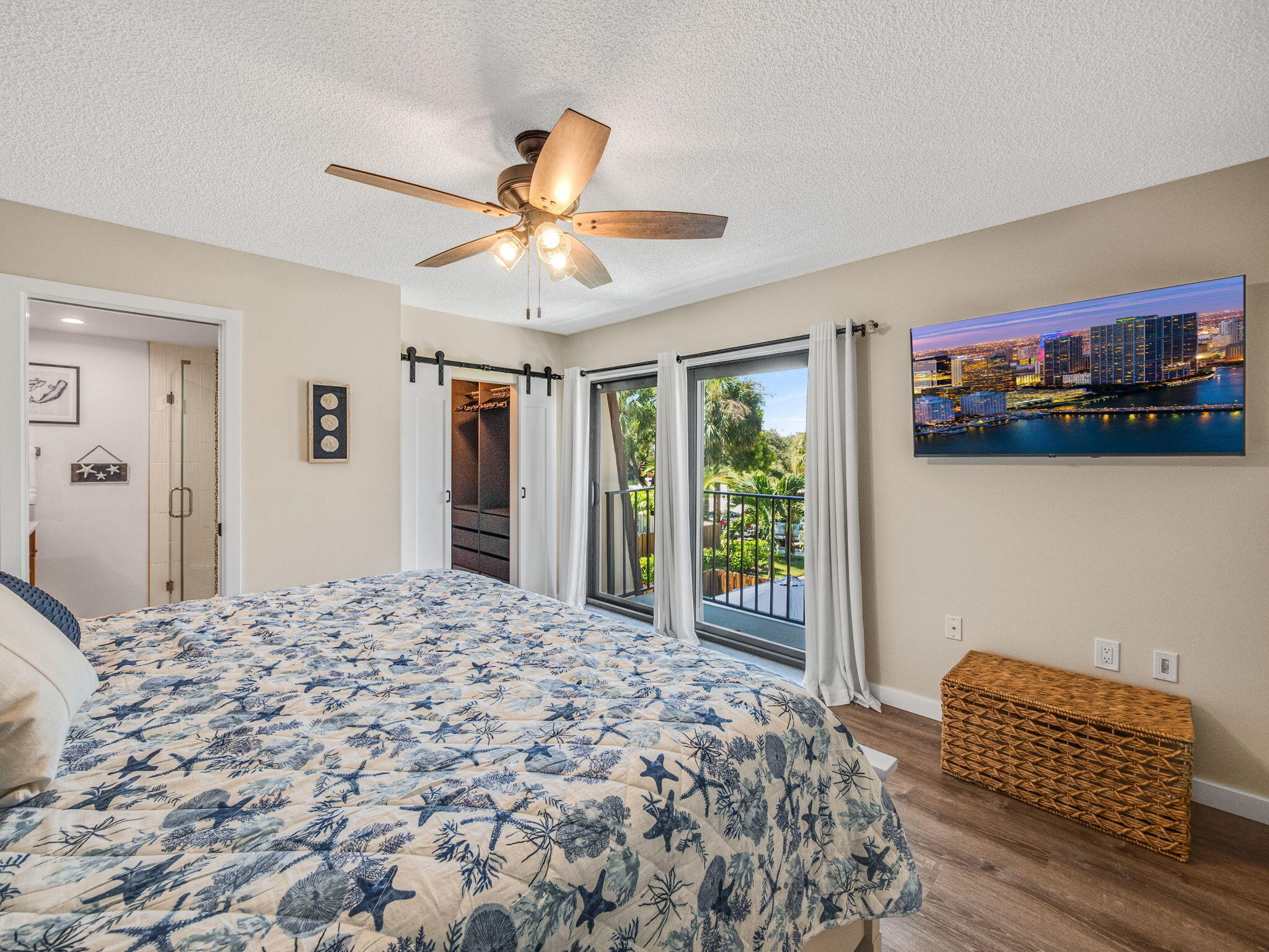 2429 24th Court Jupiter, FL 33477 - Photo 14 of 31 16-web-or-mls-014