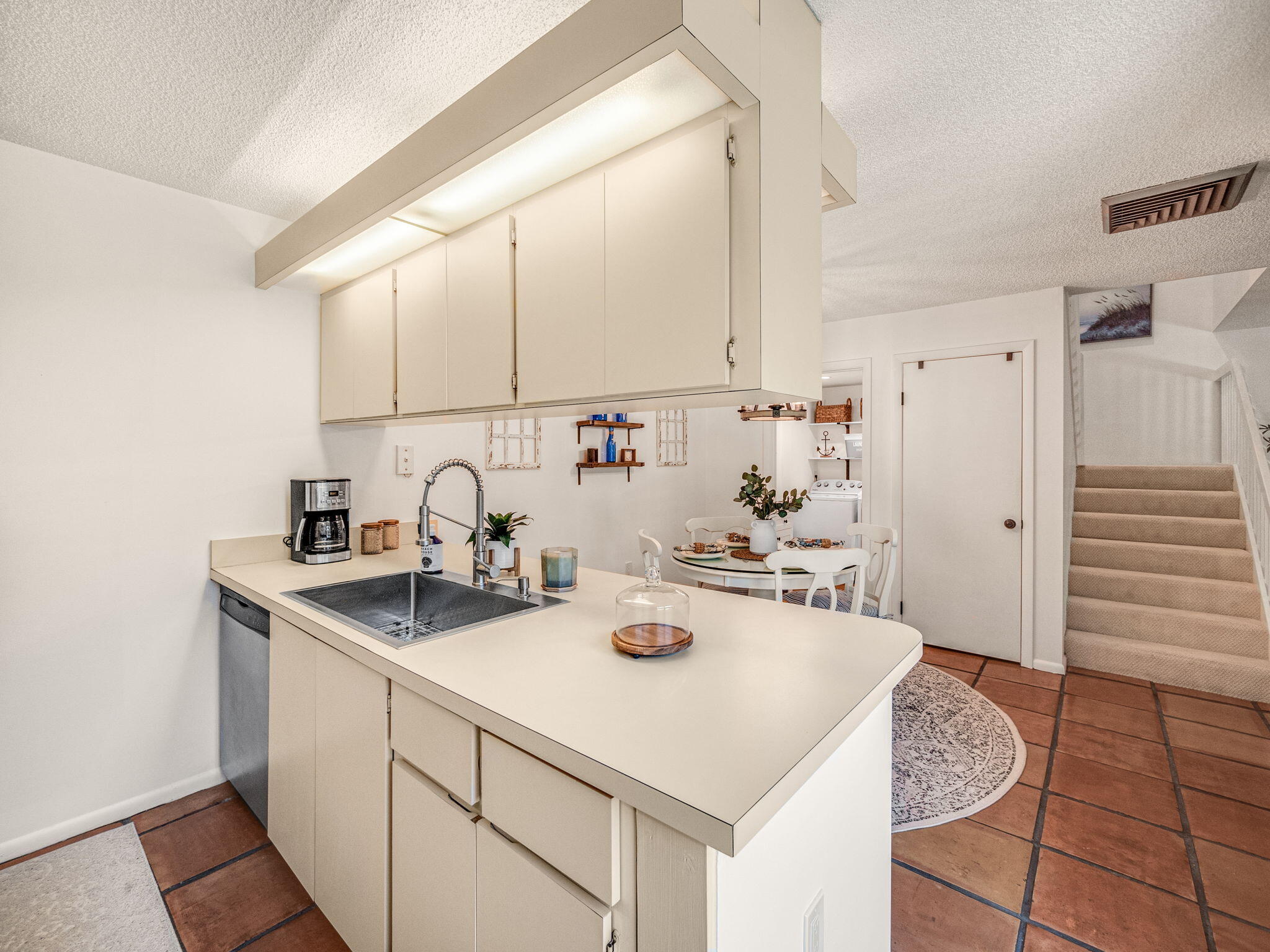 2429 24th Court Jupiter, FL 33477 - Photo 9 of 31 10-web-or-mls-006