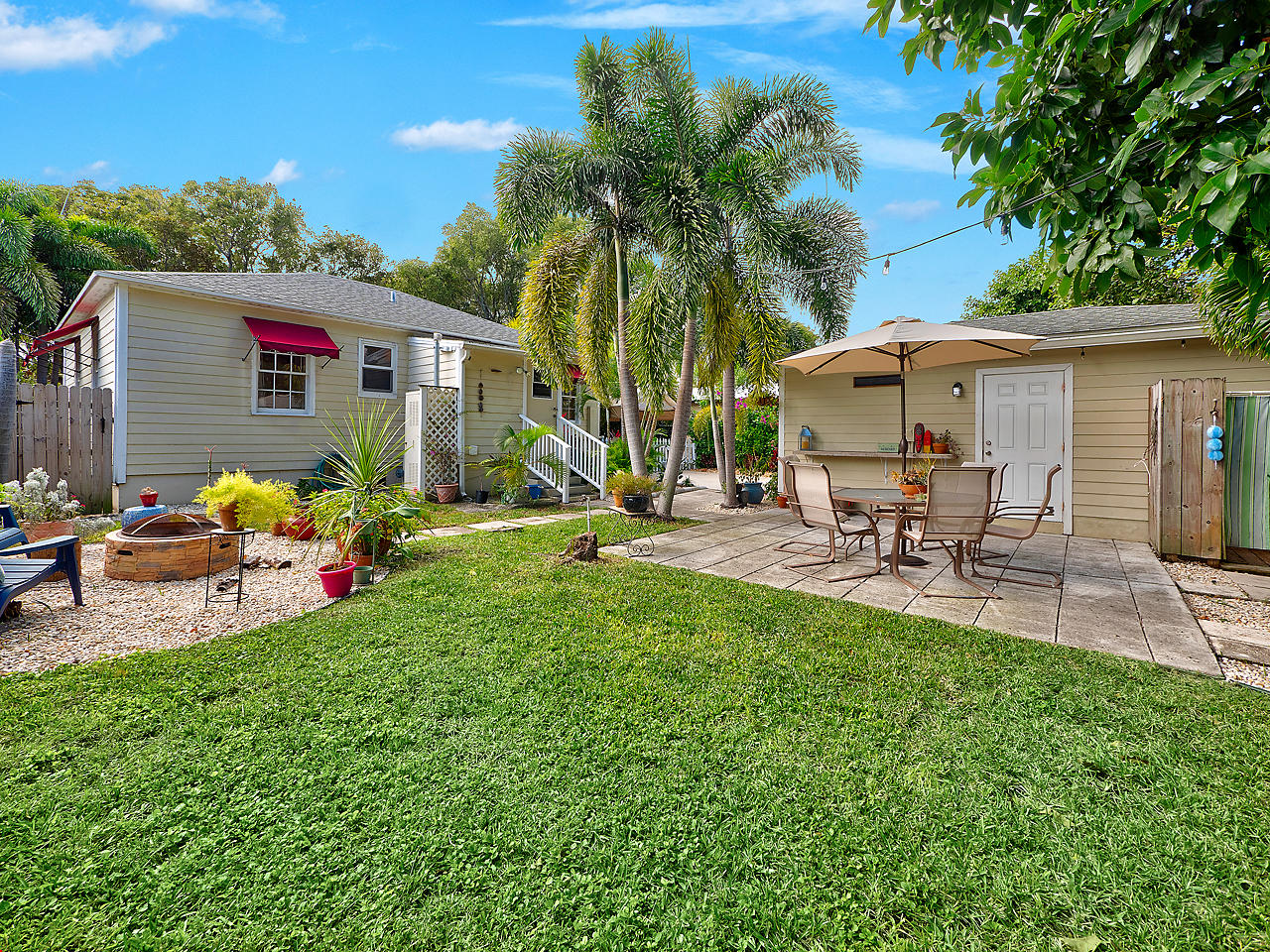 945 Andrews Road West Palm Beach, FL 33405 - Photo 11 of 13 Backyard