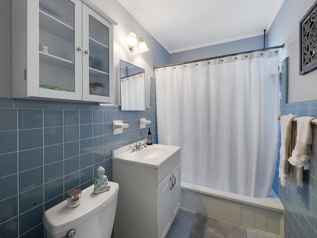 945 Andrews Road West Palm Beach, FL 33405 - Photo 9 of 13 Bathroom