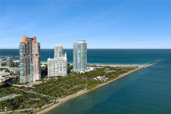 $2,500,000 | 300 South Pointe Drive, Unit 605, Miami Beach, FL 33139