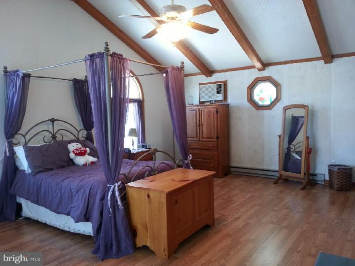 301 Parkview Road Reading, PA 19606 - Photo 4 of 24 Gallery Image 4