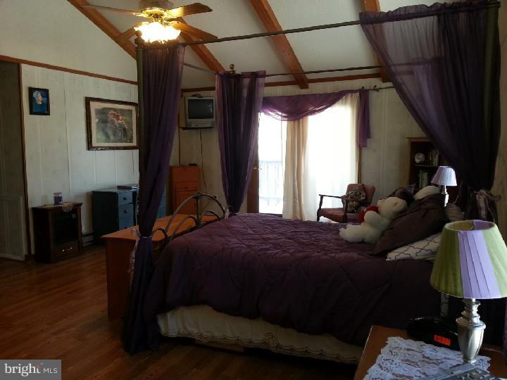 301 Parkview Road Reading, PA 19606 - Photo 6 of 24 Gallery Image 6
