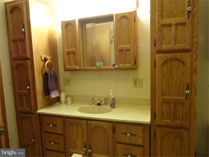 301 Parkview Road Reading, PA 19606 - Photo 8 of 24 Gallery Image 8