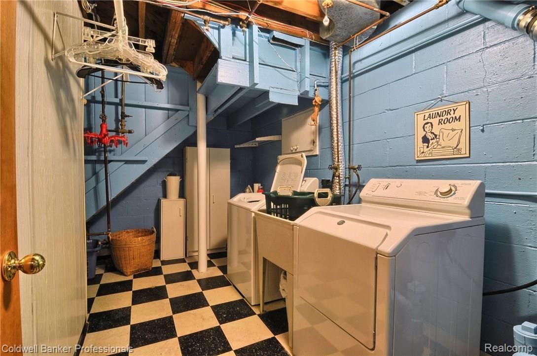 1783 Yorkshire Road Birmingham, MI 48009 - Photo 31 of 32 Finished_Lower_Level_Laundry_Room.jpg