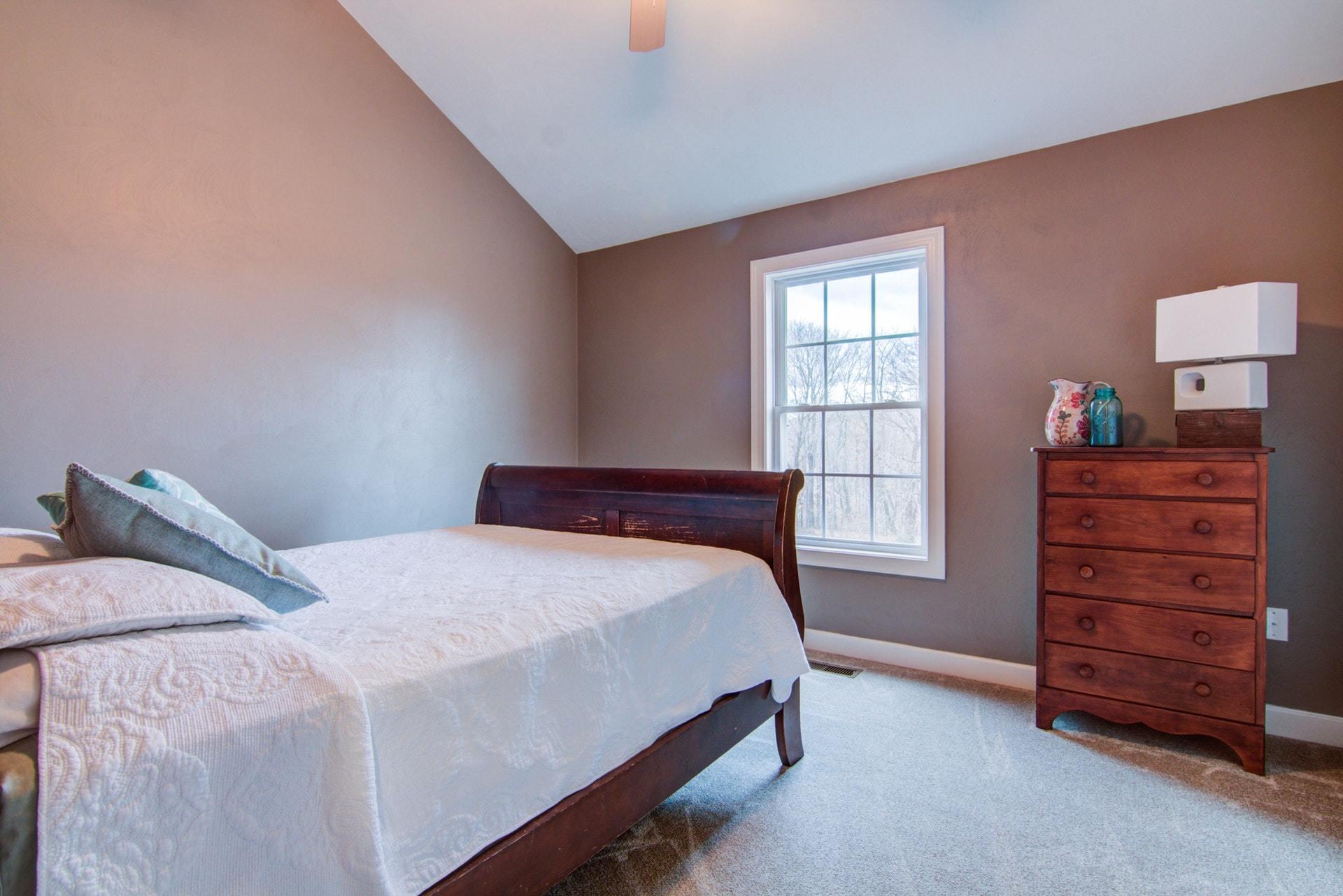 1847 Redwood Road Southeast Roanoke, VA 24014 - Photo 17 of 33 a bedroom with a bed and a dresser