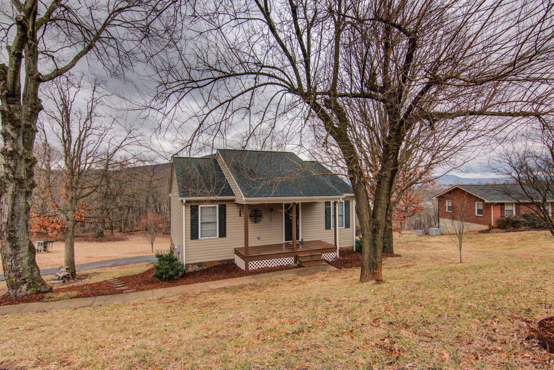 1847 Redwood Road Southeast Roanoke, VA 24014 - Photo 29 of 33 a front view of a house with a yard