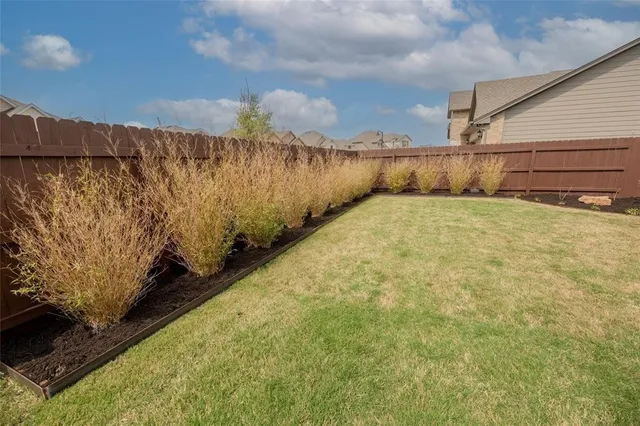 $3,500 | 116 Docking Iron Drive, Hutto, TX 78634