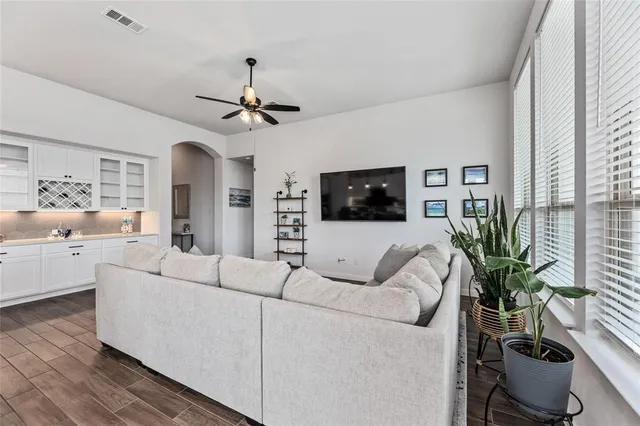 $3,500 | 116 Docking Iron Drive, Hutto, TX 78634