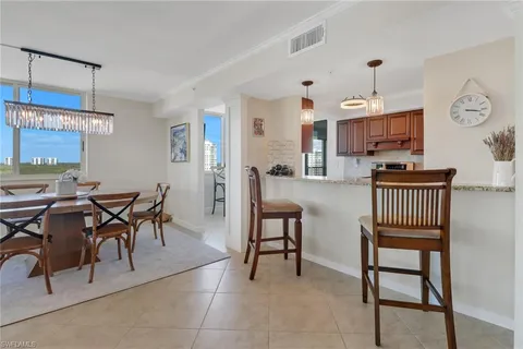 $900,000 | 25 Bluebill Avenue, Unit A906, Naples, FL 34108