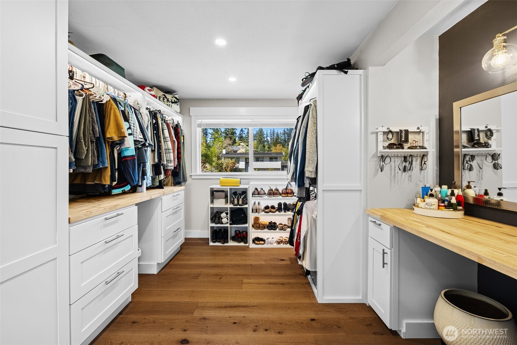 106 234th Place Southeast Bothell, WA 98021 - Photo 17 of 38 a view of a walk in closet