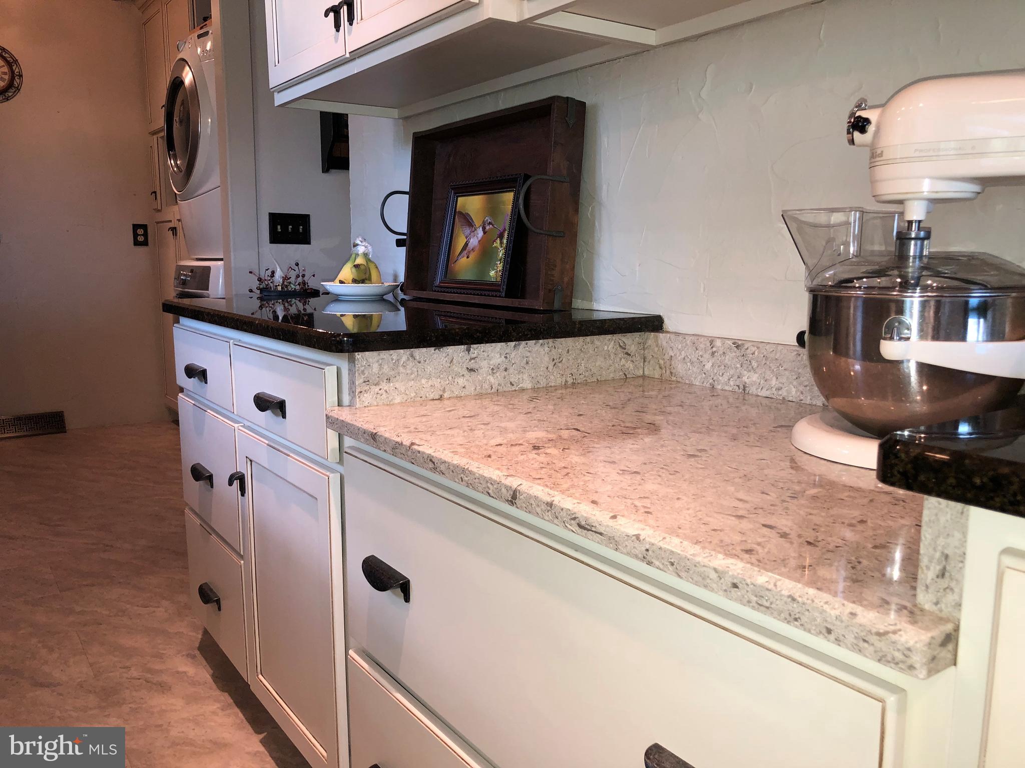 49 Oberholtzer Road Elizabethtown, PA 17022 - Photo 12 of 36 Quartz counter- Great area for food prep & baking!