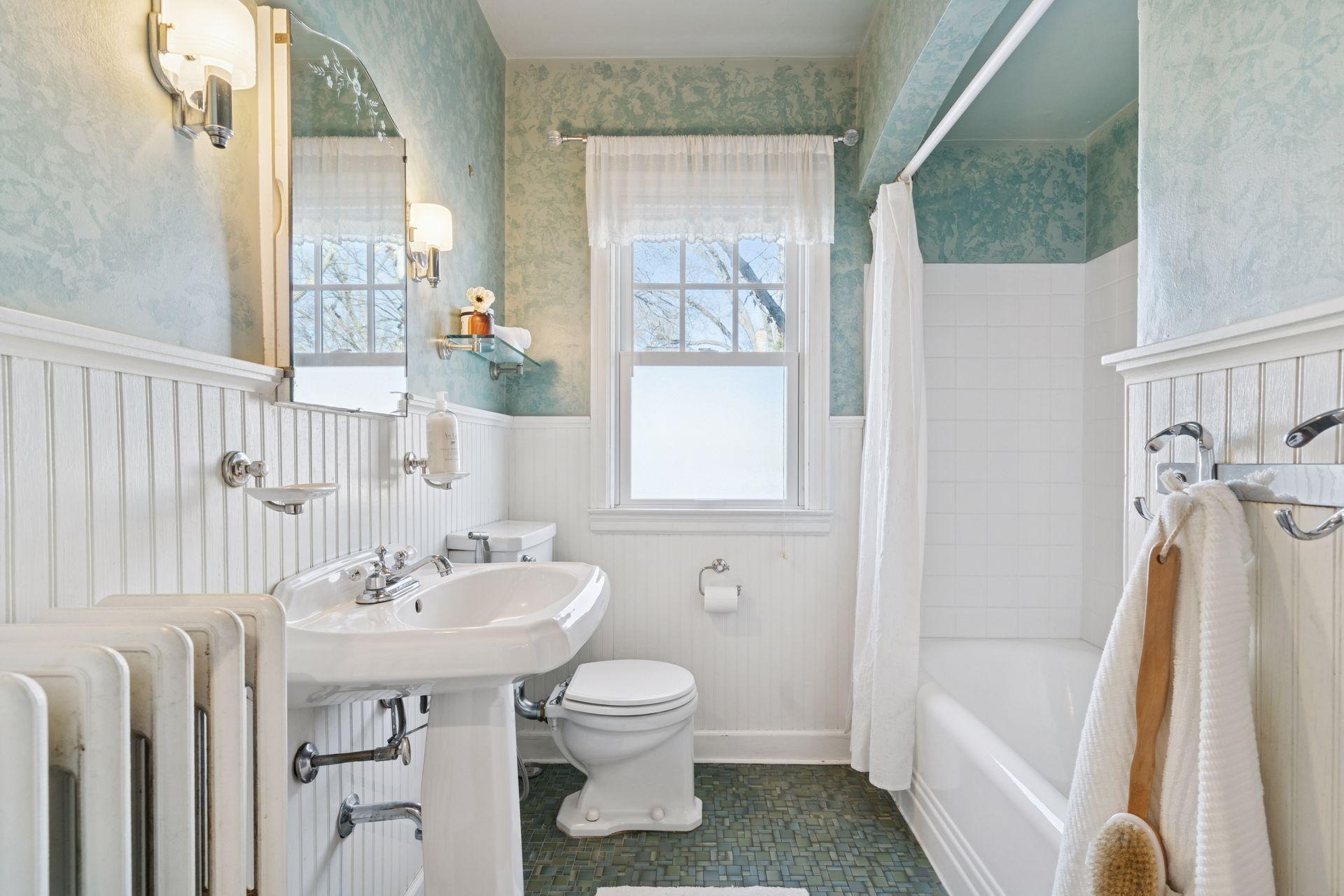 1558 Simpson Street St. Paul, MN 55108 - Photo 20 of 48