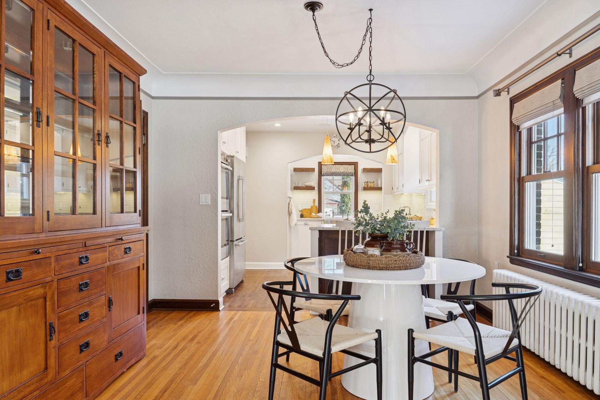 1558 Simpson Street St. Paul, MN 55108 - Photo 10 of 48