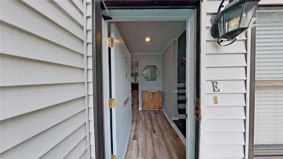 805 Mallery Street, Unit E St. Simons Island, GA 31522 - Photo 2 of 17 front entry