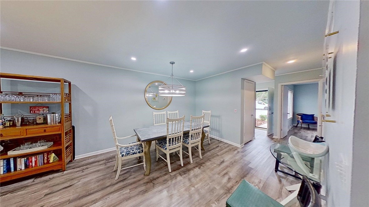 805 Mallery Street, Unit E St. Simons Island, GA 31522 - Photo 4 of 17 living/dining