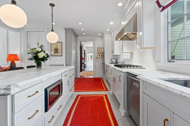 $3,495,000 | 259 North Main Street, Stonington, CT 06378