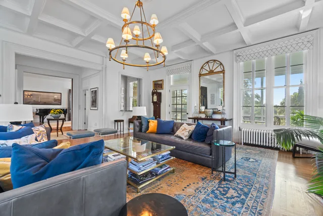 $3,495,000 | 259 North Main Street, Stonington, CT 06378