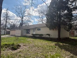 $250,000 | 17W531 Morningside Drive, Oakbrook Terrace, IL 60181