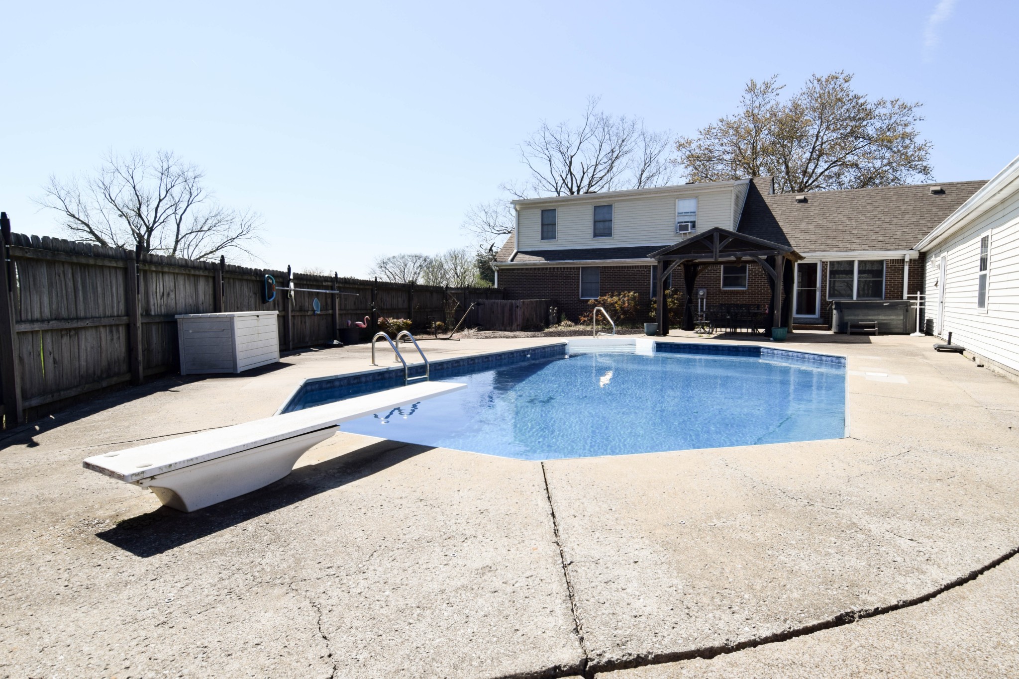 1059 Robertson Road Gallatin, TN 37066 - Photo 74 of 84 a view of a house with swimming pool