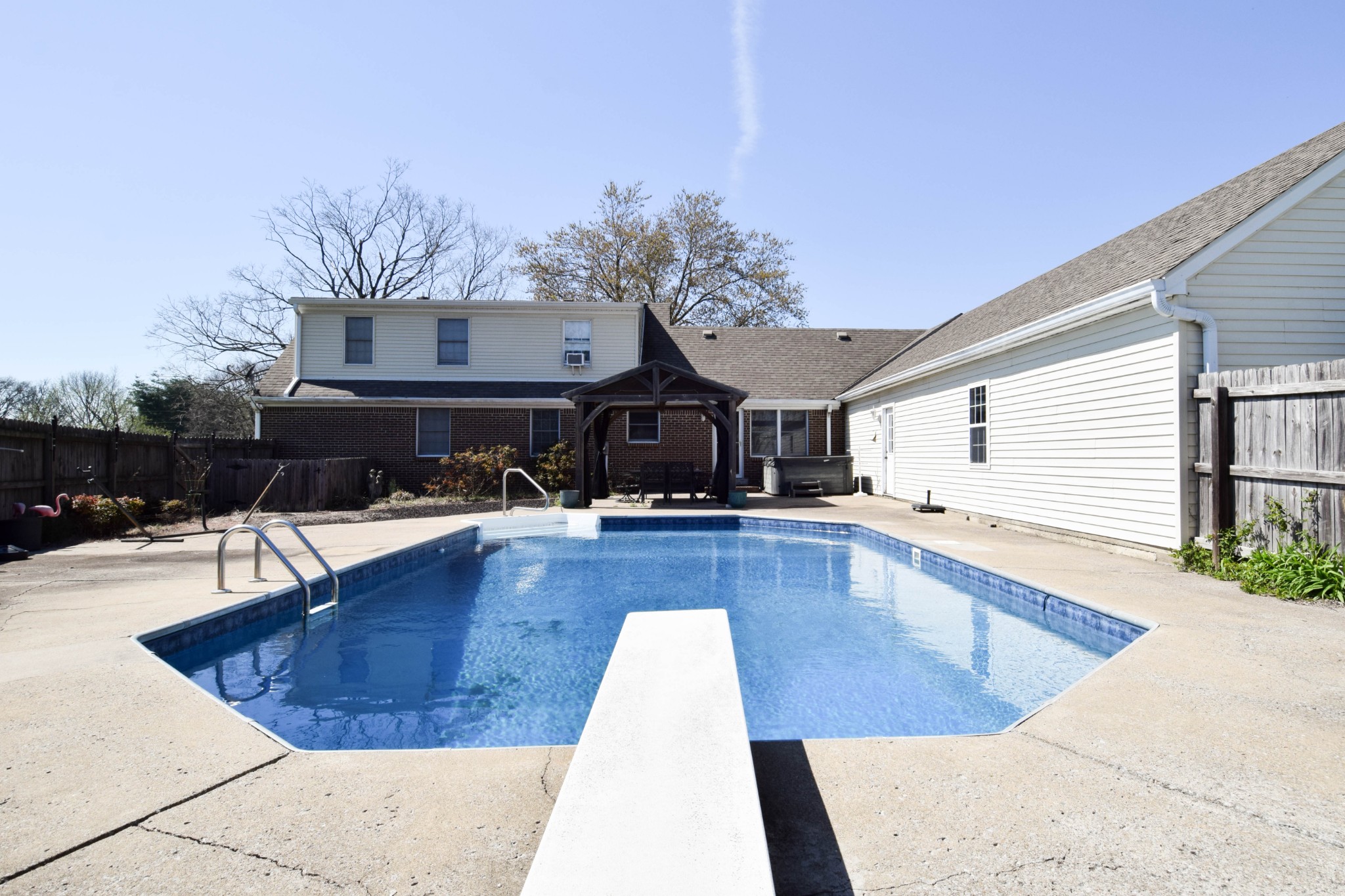 1059 Robertson Road Gallatin, TN 37066 - Photo 75 of 84 a view of a house with swimming pool and sitting area