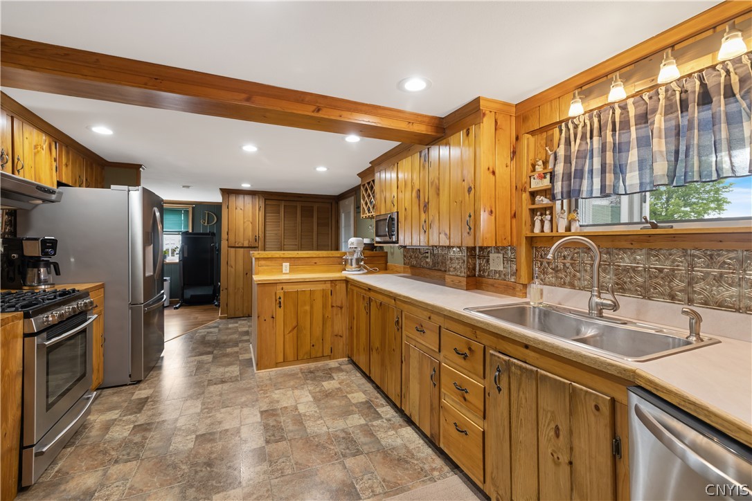 677 Lincklaen Street De Ruyter, NY 13052 - Photo 11 of 35