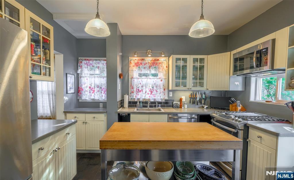 383 Park Avenue Rutherford, NJ 07070 - Photo 15 of 25