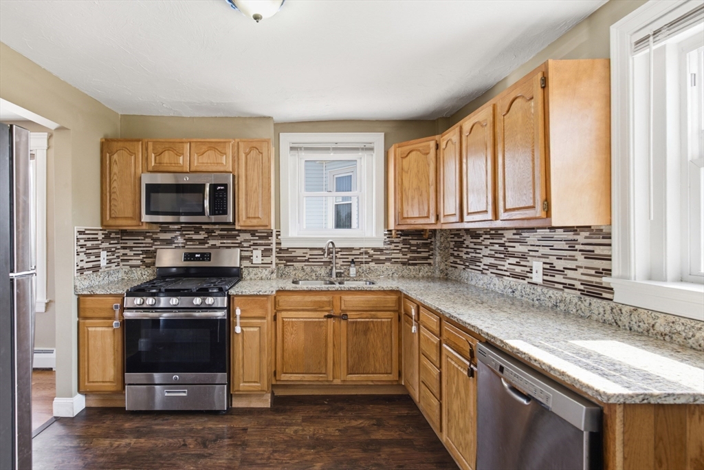 27 Johnson Street Fall River, MA 02723 - Photo 8 of 23