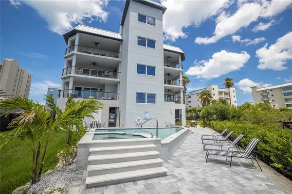 $15,000 | 19505 Gulf Boulevard, Unit 304, Indian Shores, FL 33785