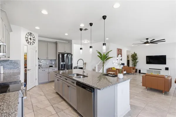 $895,000 | 9714 Provencal Avenue, Seffner, FL 33584